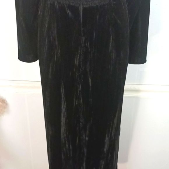 WAYF black puff long sleeve square neckline crushed velvet dress size medium - Picture 10 of 15